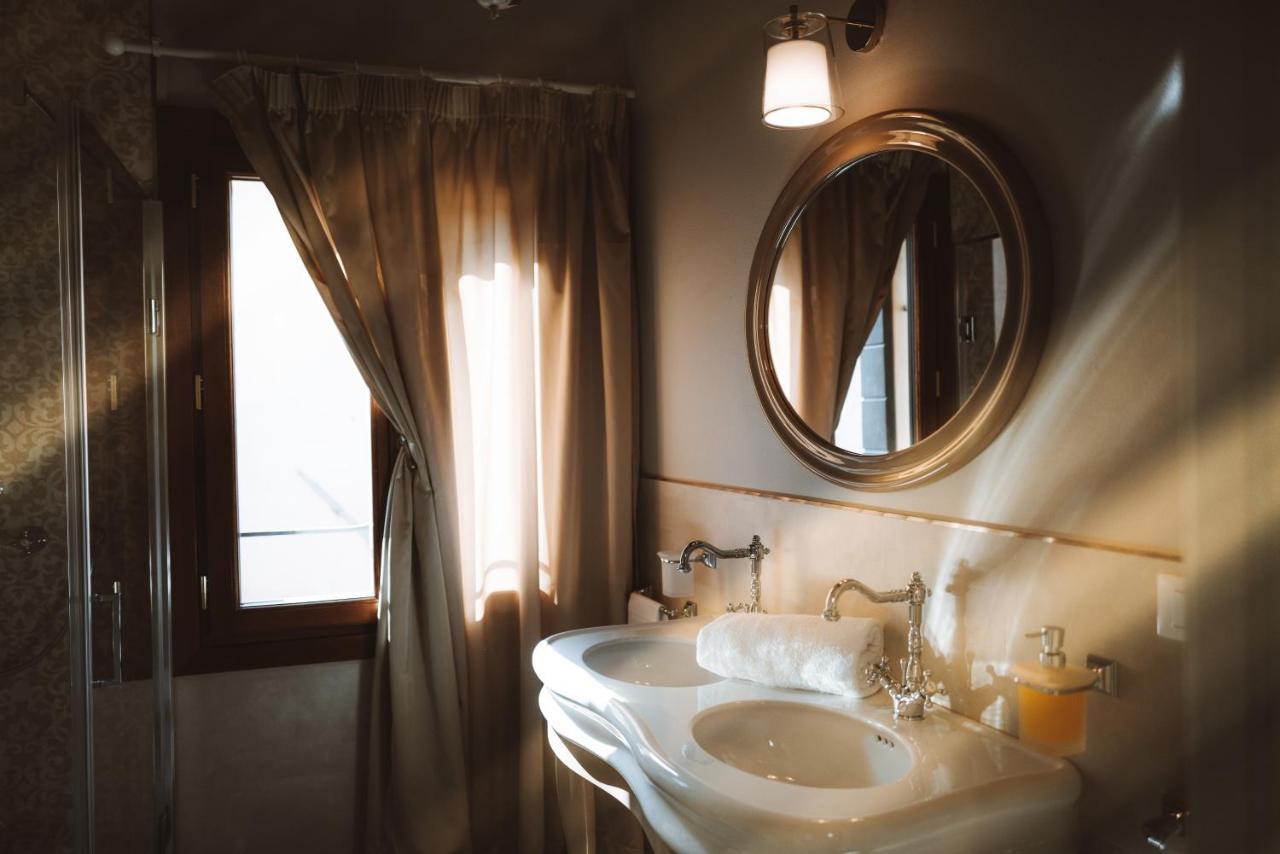 Casa Virginia Direct At The Canal Cannaregio With Own Roof Terrace Venise Extérieur photo