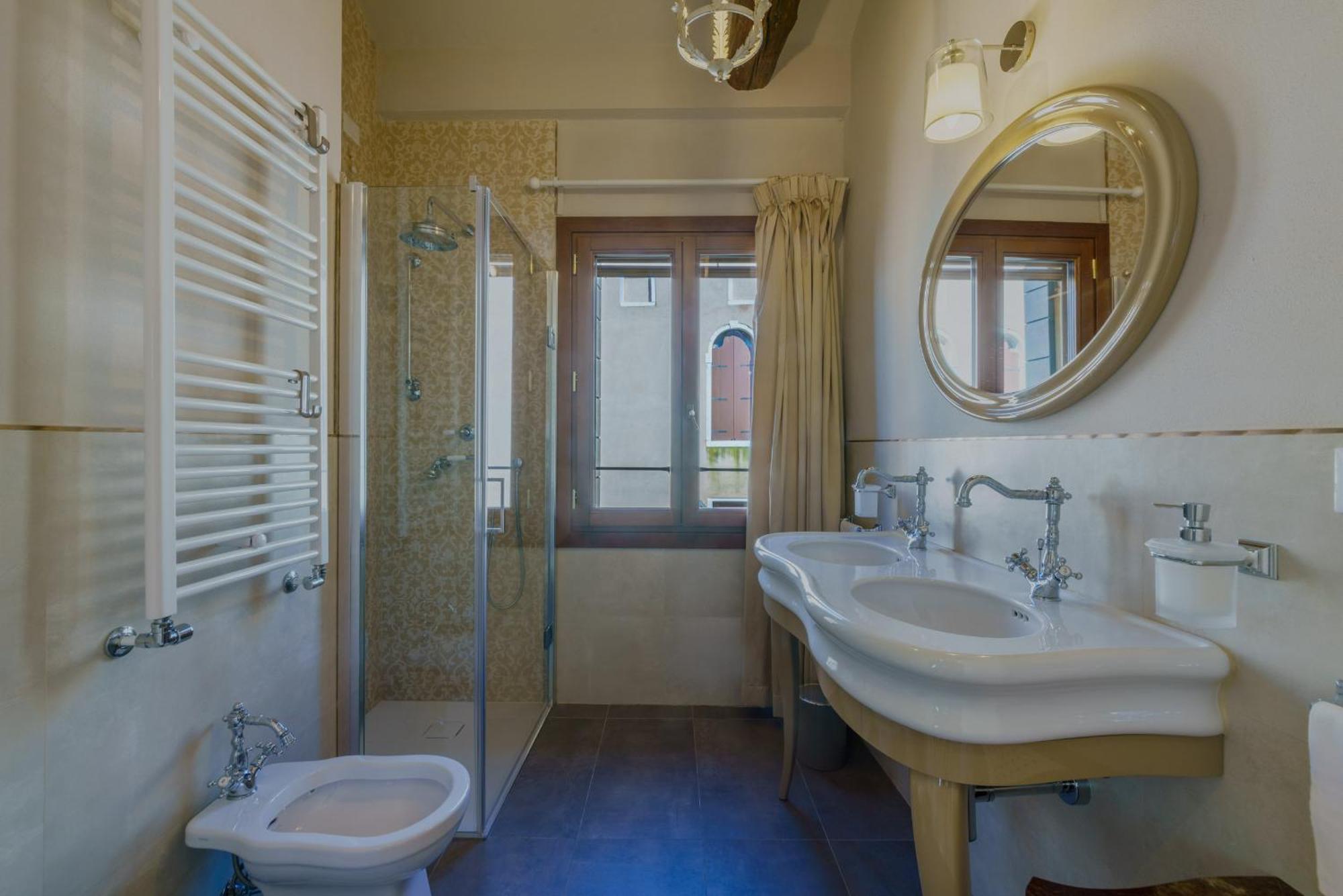 Casa Virginia Direct At The Canal Cannaregio With Own Roof Terrace Venise Extérieur photo